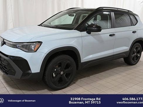 New 2026 Volkswagen Taos SE AWD/4WD image 1