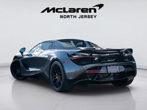 Used 2020 McLaren 720S Spider RWD image 17