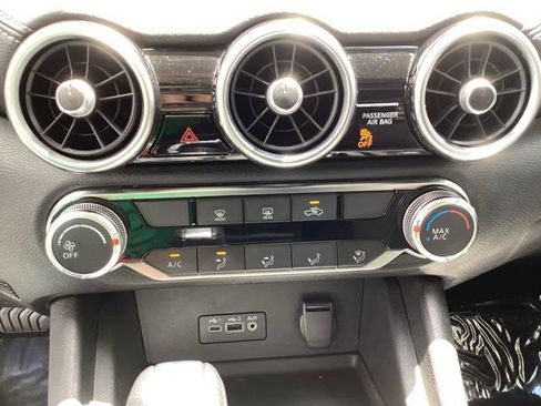 Used 2023 Nissan Sentra SV FWD image 15