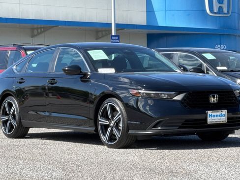 Used 2024 Honda Accord Sport image 6