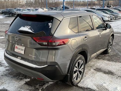 Used 2023 Nissan Rogue SV image 5