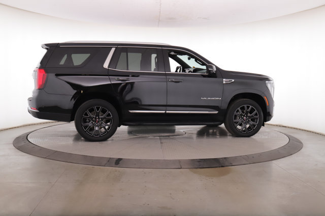 Used 2025 GMC Yukon Elevation w/ LPO, Elevation Black Package AWD/4WD image 6