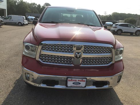 Used 2017 RAM 1500 Laramie w/ Convenience Group AWD/4WD image 7