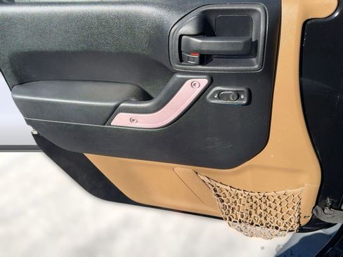 Used 2012 Jeep Wrangler Sahara image 26