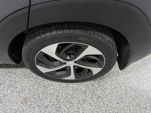 Used 2017 Hyundai Tucson Limited w/ Limited Ultimate Package 03 FWD image 44
