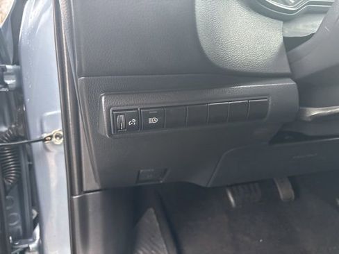 Used 2021 Toyota Corolla LE w/ Carpet Mat Package (TMS) image 41