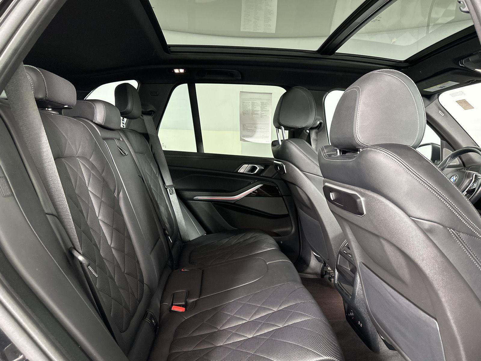 Used 2024 BMW X5 xDrive40i w/ Premium Package AWD/4WD image 25