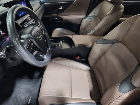 Used 2024 Lexus ES 350 w/ Premium Package image 29