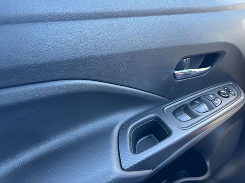 Used 2025 Nissan Versa SV image 18