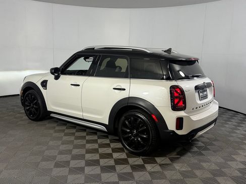 Used 2024 MINI Cooper Countryman S w/ Premium Package FWD image 9