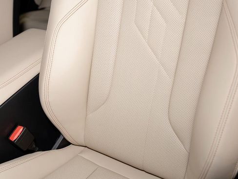 Used 2025 BMW X3 xDrive30i w/ Premium Package image 18