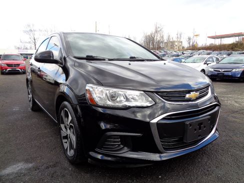 Used 2017 Chevrolet Sonic Premier image 3