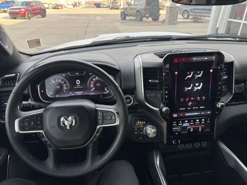 Used 2025 RAM 1500 Laramie image 15