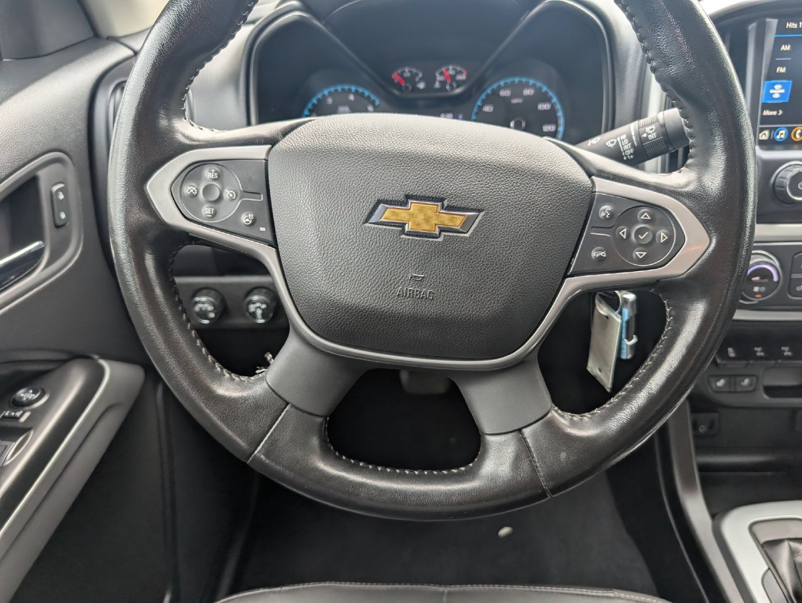Used 2022 Chevrolet Colorado ZR2 w/ ZR2 Midnight Special Edition AWD/4WD image 17
