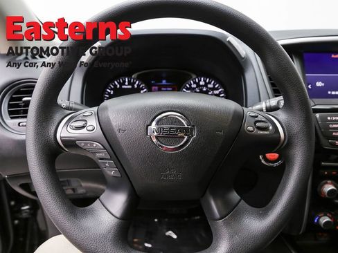 Used 2020 Nissan Pathfinder S FWD image 10