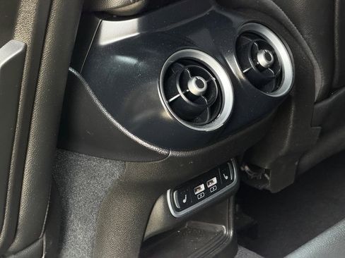 Used 2022 Alfa Romeo Stelvio Sprint image 27