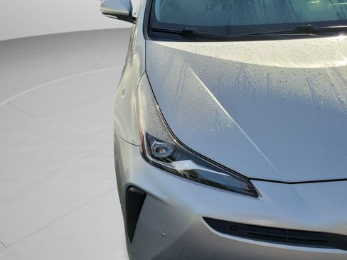 Used 2020 Toyota Prius Limited w/ Premium Convenience Package FWD image 12