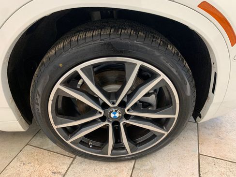 Used 2023 BMW X2 xDrive28i w/ M Sport Package AWD/4WD image 10