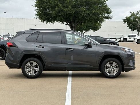 Used 2025 Toyota RAV4 XLE FWD image 3