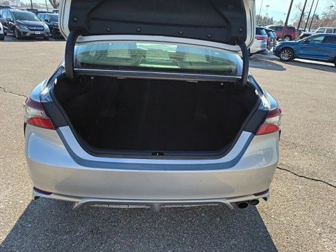 Used 2023 Toyota Camry SE image 14