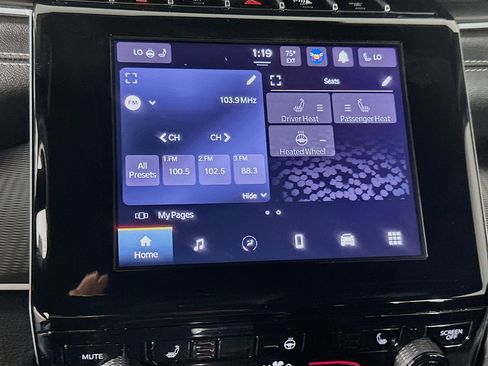 Used 2023 Jeep Grand Cherokee Altitude AWD/4WD image 21