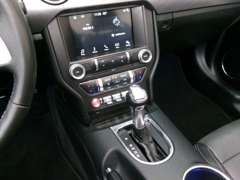 Used 2018 Ford Mustang Premium RWD image 31