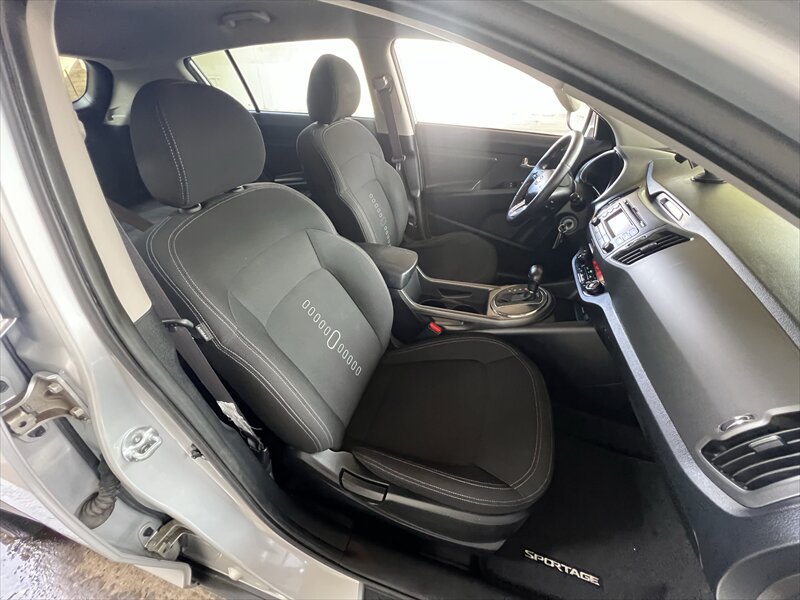 Used 2011 Kia Sportage EX AWD/4WD image 8