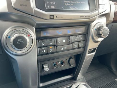 Used 2018 Toyota 4Runner Limited AWD/4WD image 11
