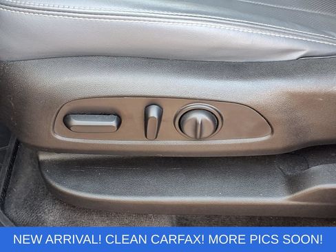 Used 2020 Buick Enclave Essence w/ Sport Touring Edition FWD image 4