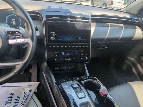 Certified 2023 Hyundai Tucson Limited AWD/4WD image 18