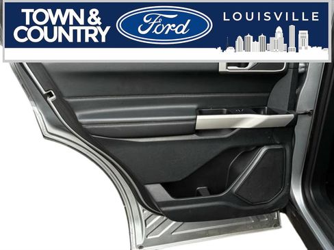 Used 2024 Ford Explorer XLT w/ Equipment Group 202A AWD/4WD image 21