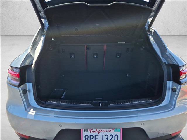 Used 2020 Porsche Macan AWD/4WD image 6