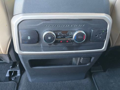 Used 2024 Ford Expedition Max Limited image 18