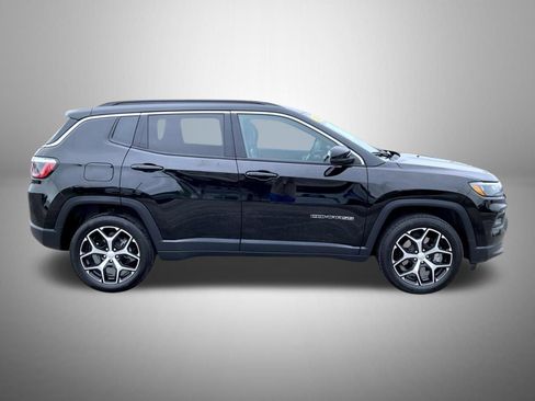 Used 2024 Jeep Compass Limited AWD/4WD image 5