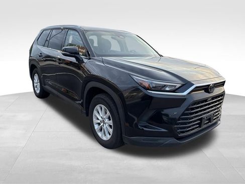 Used 2025 Toyota Grand Highlander AWD image 8