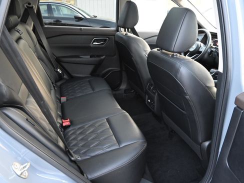 Used 2023 Nissan Rogue Platinum w/ Platinum Premium Package AWD/4WD image 40