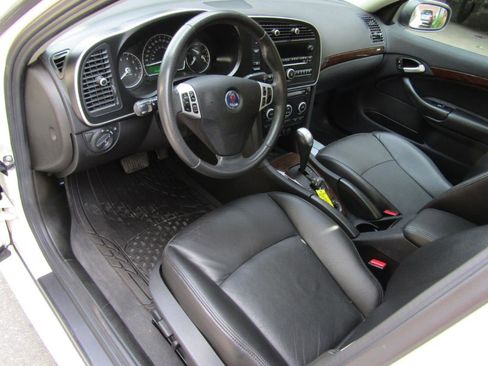 Used 2008 Saab 9-3 2.0T w/ Moonroof Package FWD image 37