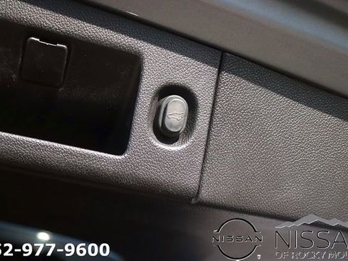Used 2019 Chevrolet Suburban Premier AWD/4WD image 21