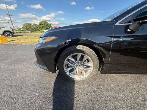 Used 2021 Toyota Avalon XLE FWD image 10