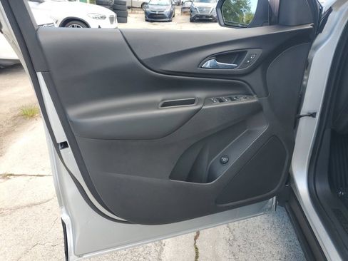 Used 2020 Chevrolet Equinox LT FWD image 23