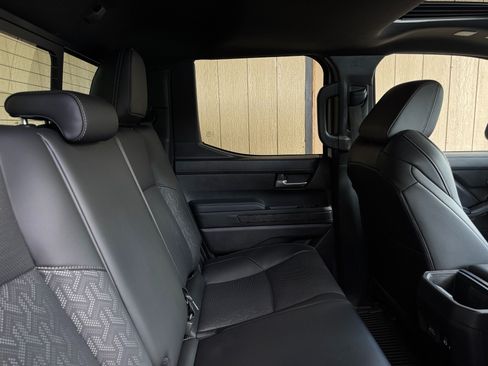 Used 2025 Toyota Tacoma Limited AWD/4WD image 33