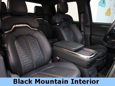 Used 2022 Rivian R1T Launch Edition image 12