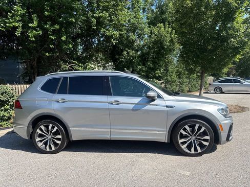 Used 2020 Volkswagen Tiguan SEL Premium R-Line AWD/4WD image 9