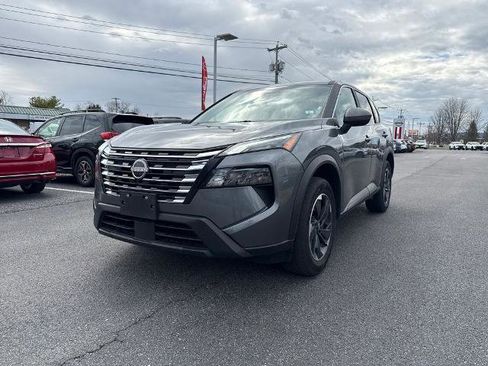 Certified 2025 Nissan Rogue SV AWD/4WD image 6
