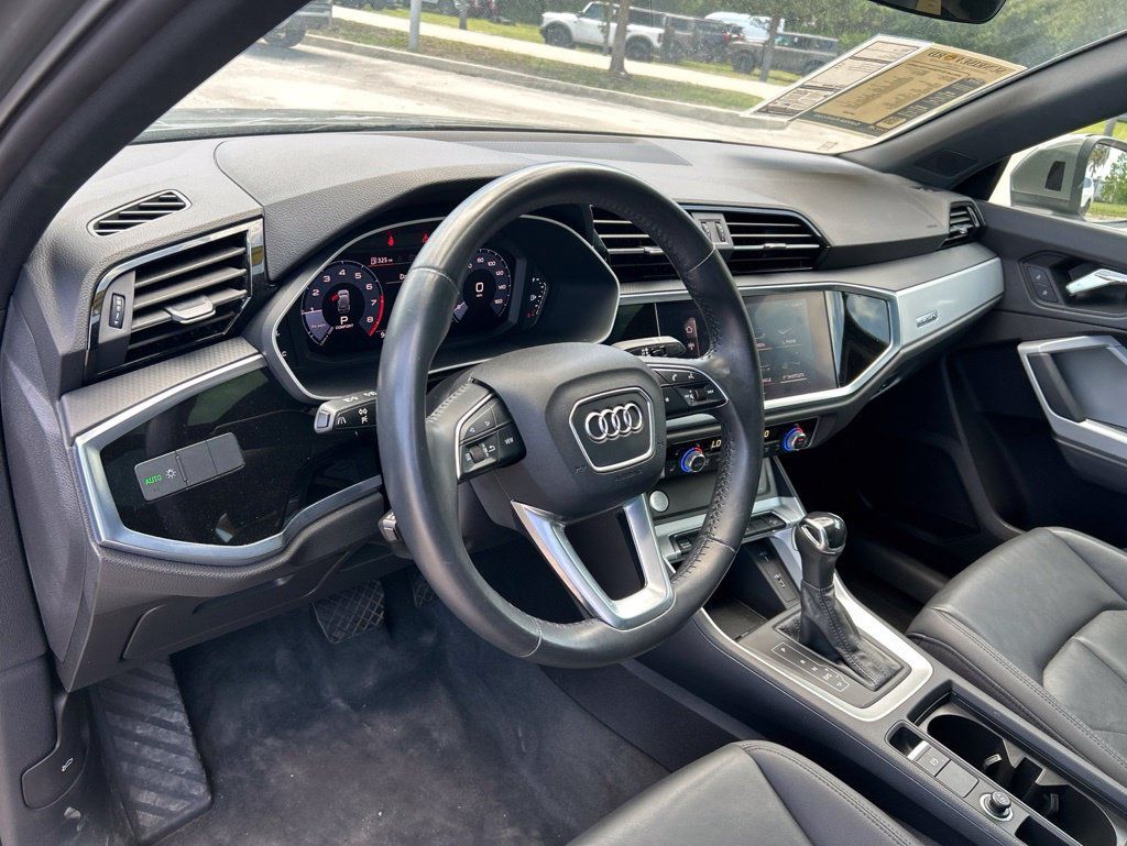 Used 2020 Audi Q3 2.0T Premium w/ Convenience Package AWD/4WD image 21