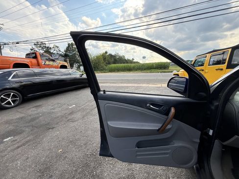 Used 2006 Saturn Vue 2WD V6 image 25