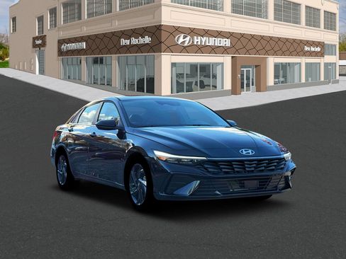 New 2026 Hyundai Elantra SEL Sport Premium image 11