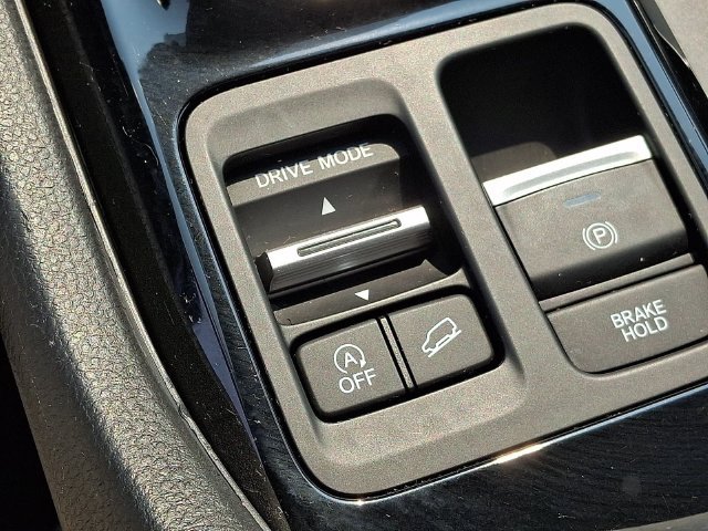 Used 2025 Honda Pilot Touring image 29