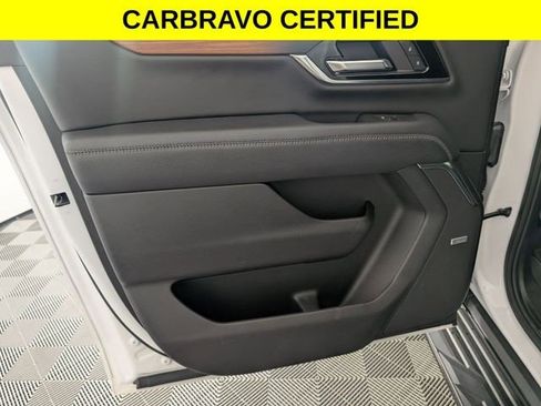Certified 2025 GMC Yukon XL Denali AWD/4WD image 25