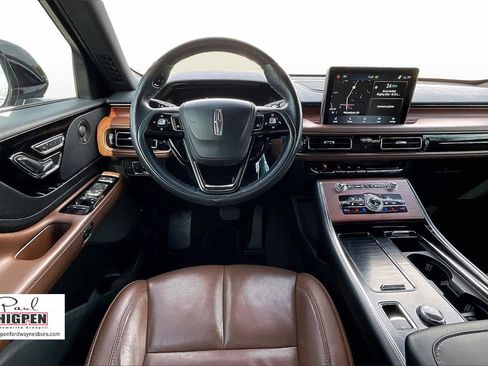 Used 2022 Lincoln Aviator Reserve w/ Equipment Group 201A image 5
